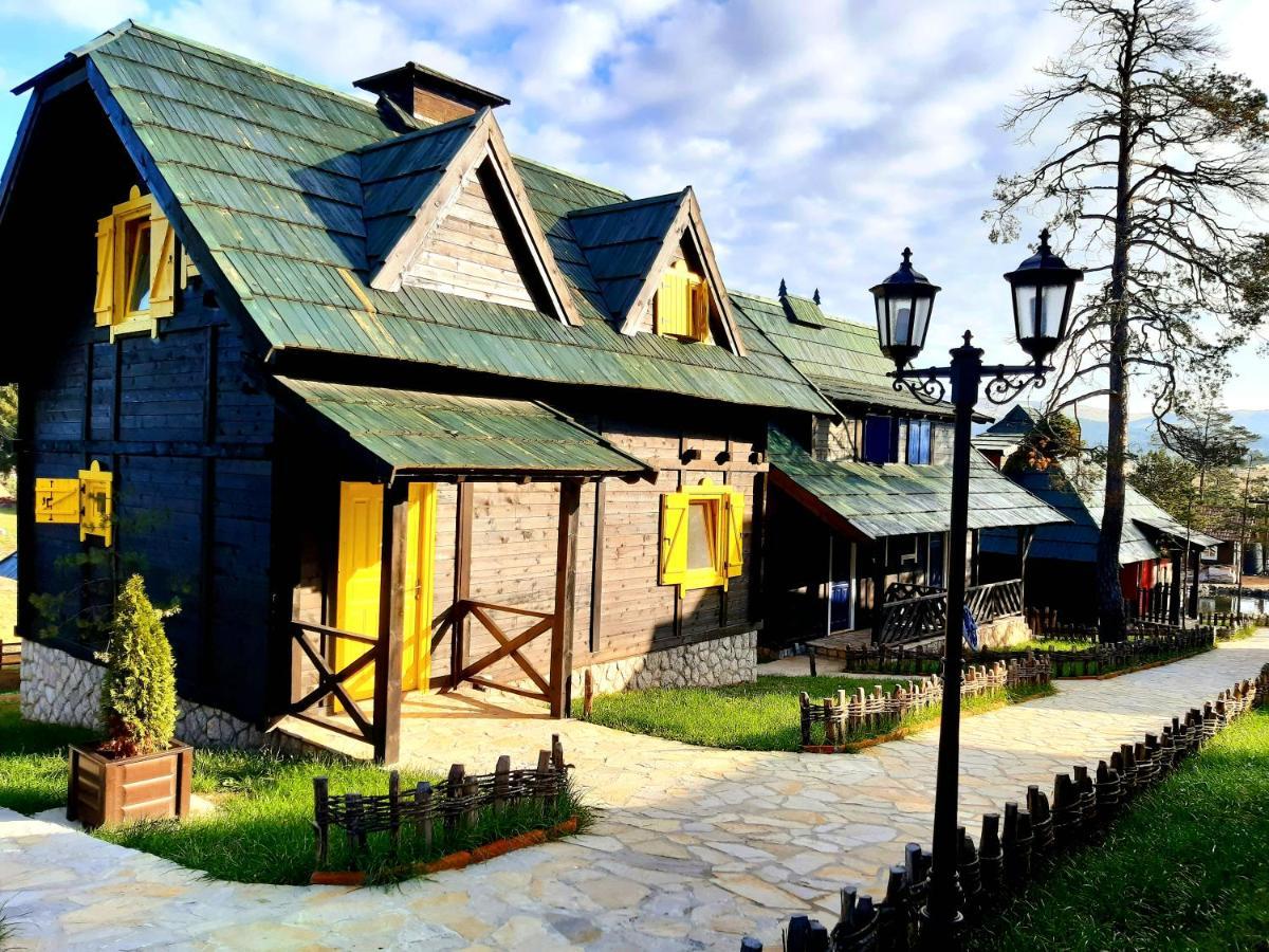 El Paso City Zlatibor: Wild West Treehouse Cottages Exterior photo