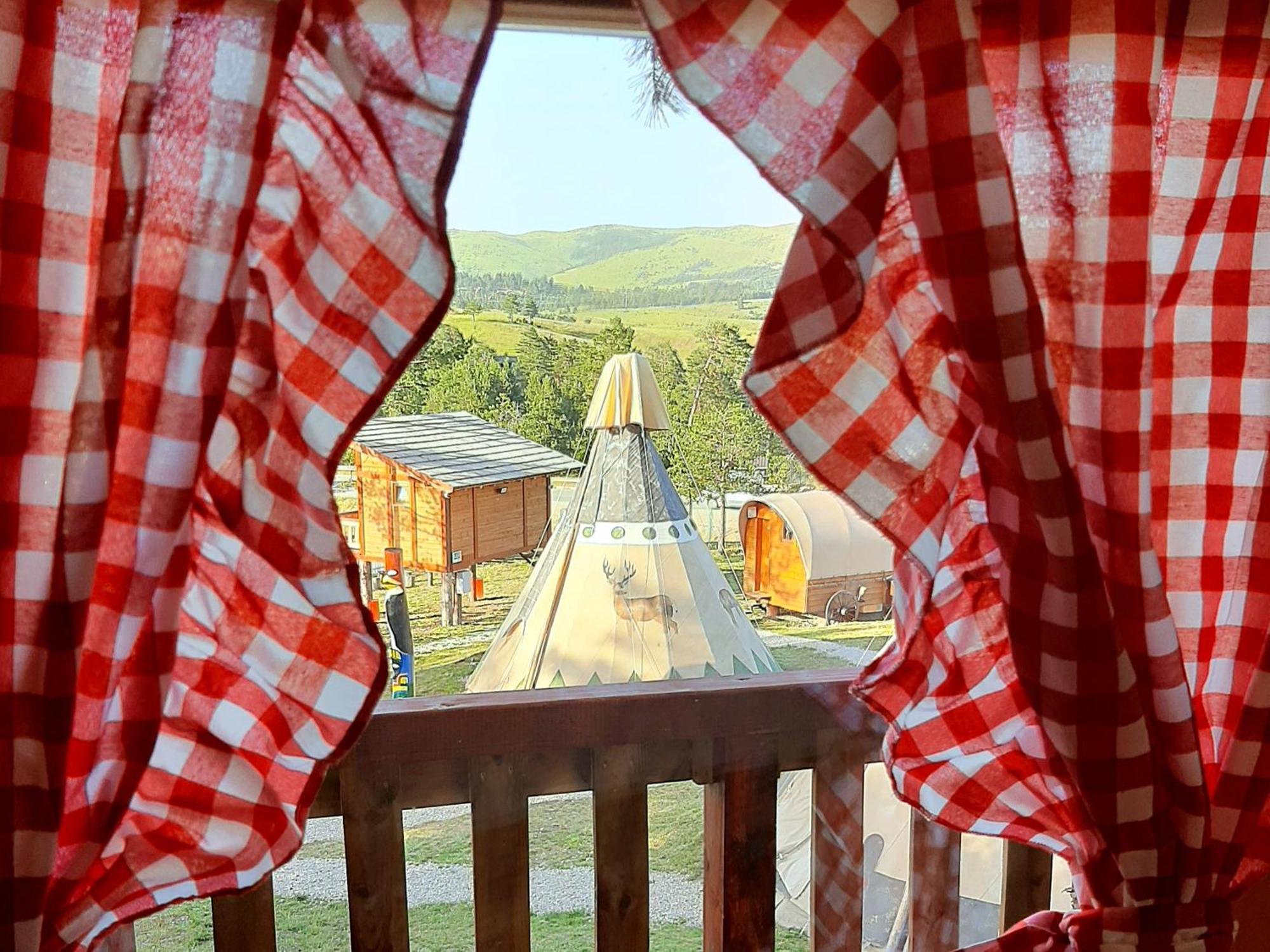 El Paso City Zlatibor: Wild West Treehouse Cottages Room photo